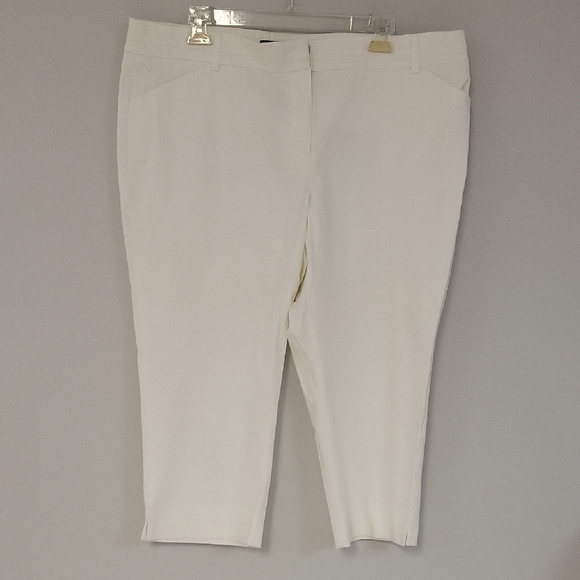 Reitmans White Ankle Cropped Pants Tailored Design - Picture 1 of 6